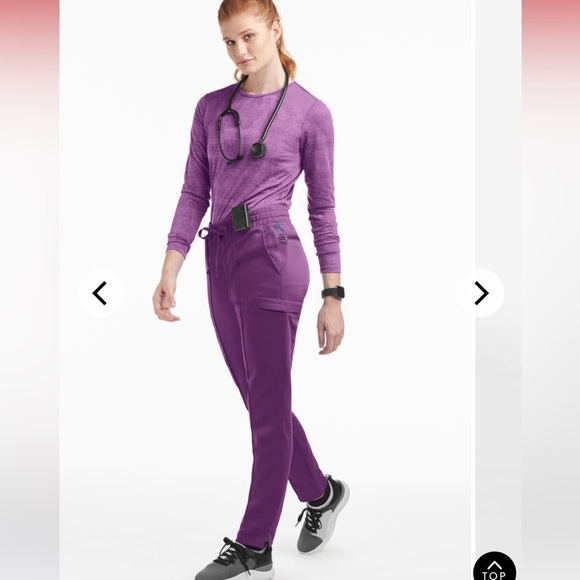 MOVEMENT ⭐️ butter soft  scrub set - Picture 4 of 14